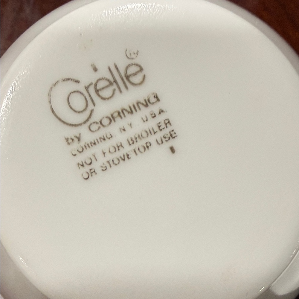 VINTAGE Corelle 24pc Cup and Suacer sets. 12 cups and 12 saucers - Picture 2 of 3